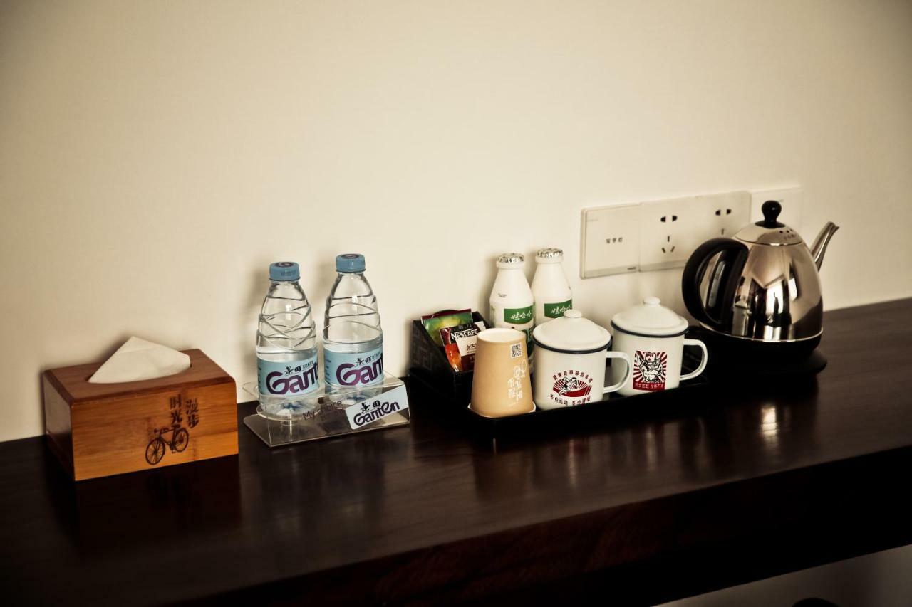 Nostalgia Hotel Near Prince Gong'S Mansion- Beihai Park, Tian'Anmen Square, Nanluoguxiang Hutong, Huguosi Hutong Snack Street, 5 Minutes Walk Away From Ping'Anli Subway Station, Free Ice Cream And Laundry Service,English Communication Well Beijing Exterior photo